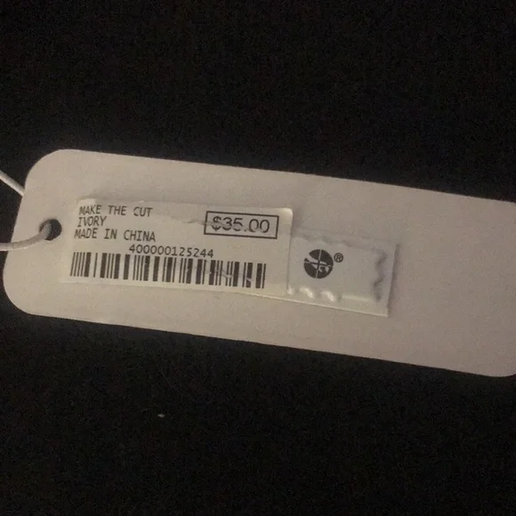 BRAND NEW IVORY LEATHER HANDBAG. - Picture 7 of 11